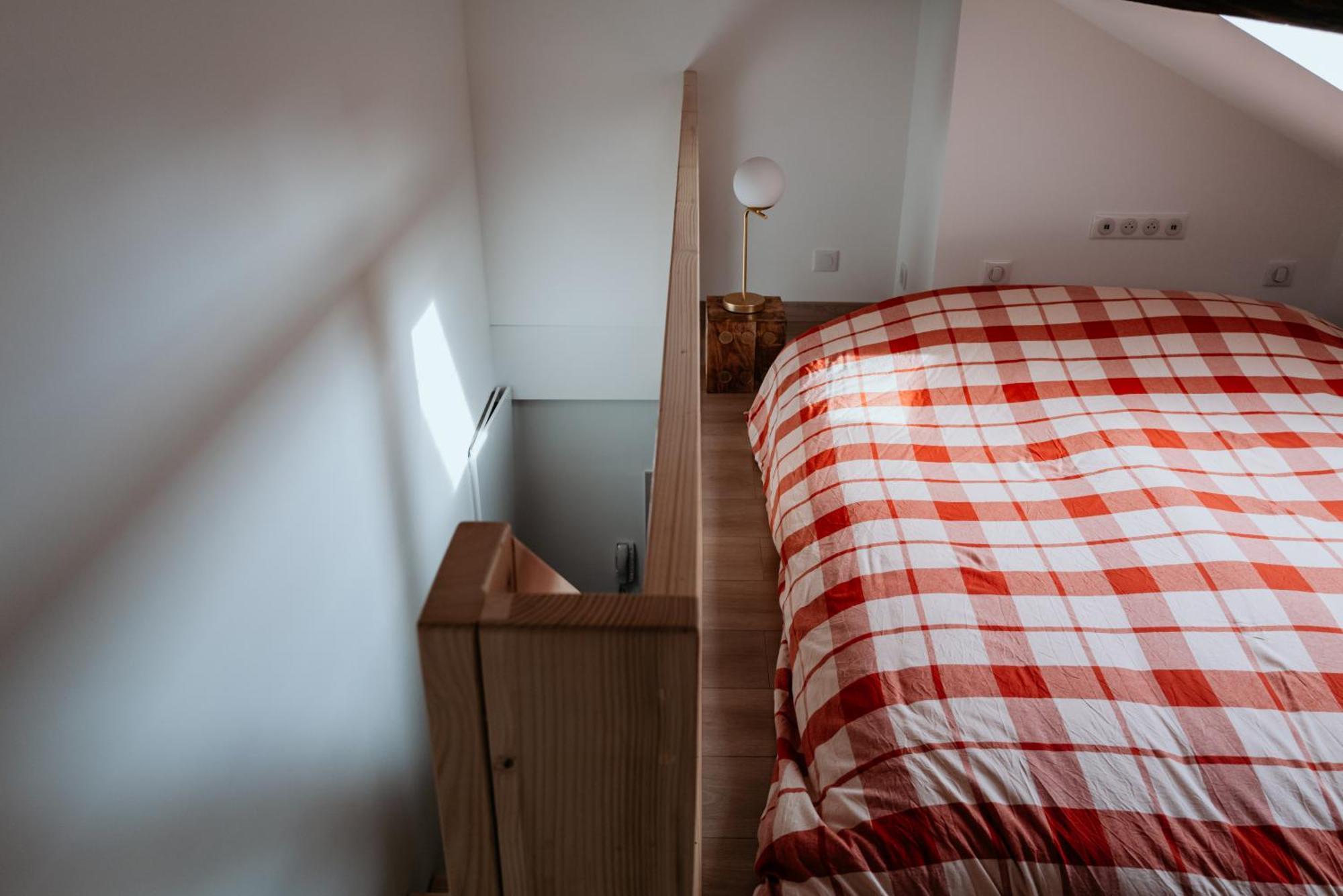 Le Chat Leon Chalon sur Saone Esterno foto